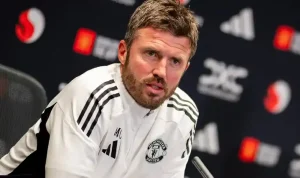 Michael Carrick Tekankan Fokus Bawa Manchester United ke Liga Champions, Tak Terburu‑Buru Jadi Pelatih Permanen