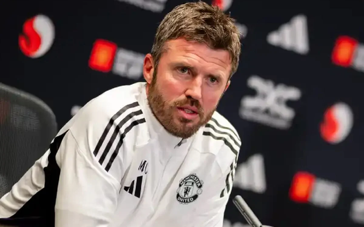 Michael Carrick Tekankan Fokus Bawa Manchester United ke Liga Champions, Tak Terburu‑Buru Jadi Pelatih Permanen