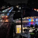 Pagar Stasiun Cawang Tertutup Plastik Fiber, Penampilan Rapi Tapi Pedagang UMKM Terpuruk