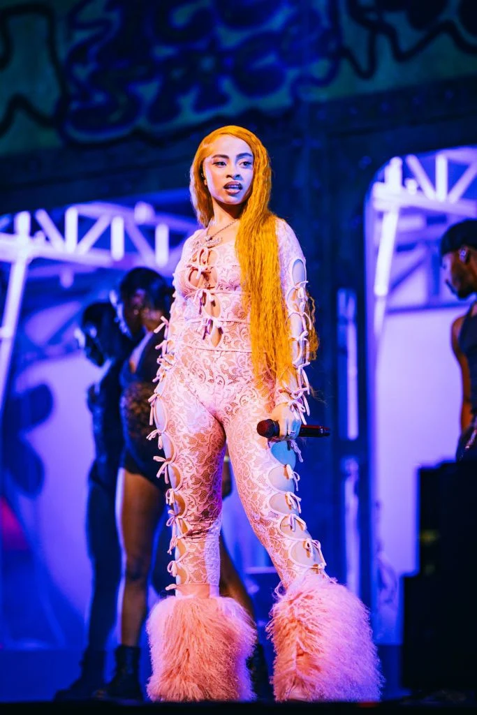 Penampilan Memukau SZA di Coachella 2026: Dari Bikini Berani hingga Kolaborasi Tak Terduga