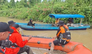 Pencarian Doli Berlanjut: Tim SAR Pakai Peralatan Anti Serangan Buaya di Sungai Nyireh