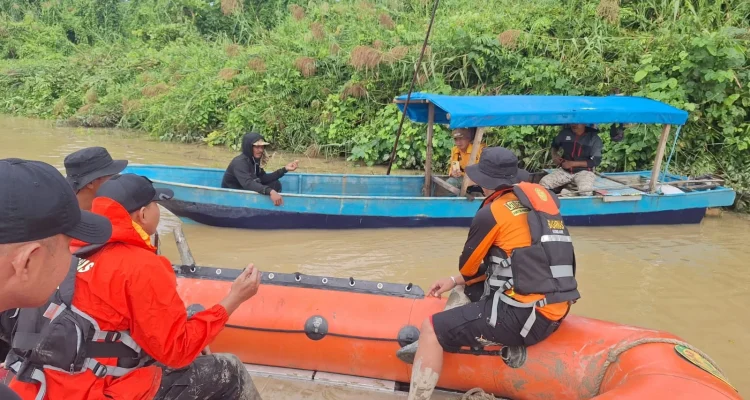 Pencarian Doli Berlanjut: Tim SAR Pakai Peralatan Anti Serangan Buaya di Sungai Nyireh