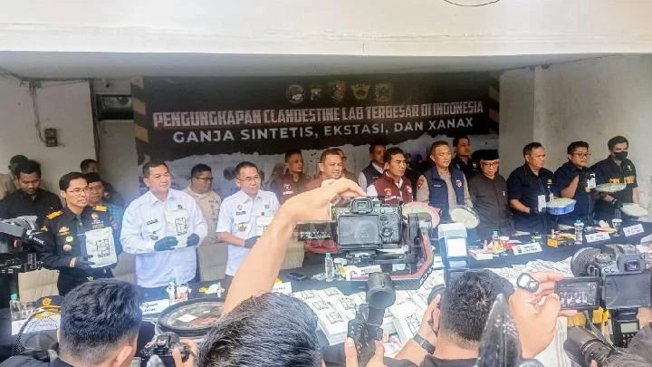 Pengungkapan Besar di Ketapang: Polisi Bongkar Narkoba, Korupsi Proyek Fiktif, dan Upaya Profesionalisasi