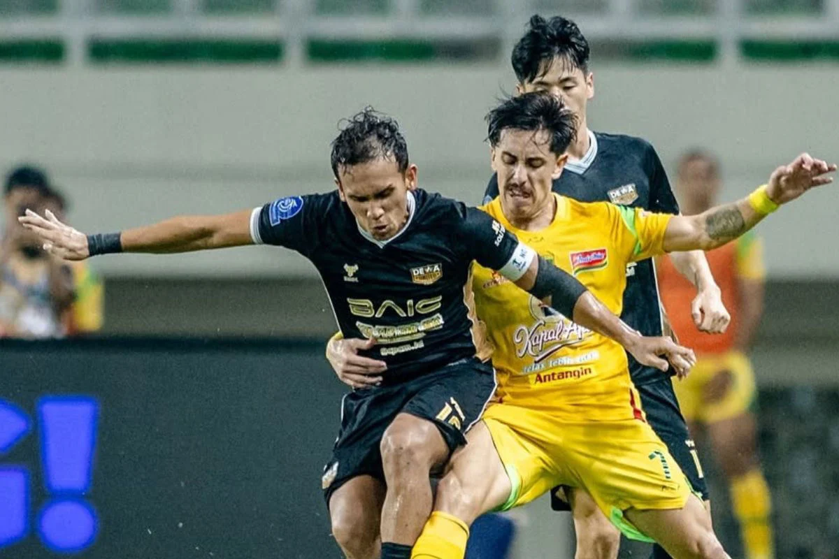 Persebaya Surabaya Selip 2 Poin dari Empat Besar Usai Kemenangan Dramatis atas Malut United