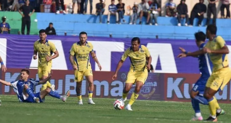 Persib klasemen puncak: Tim Biru Pertahankan Posisi Teratas, Borneo FC Mengincar Gelar