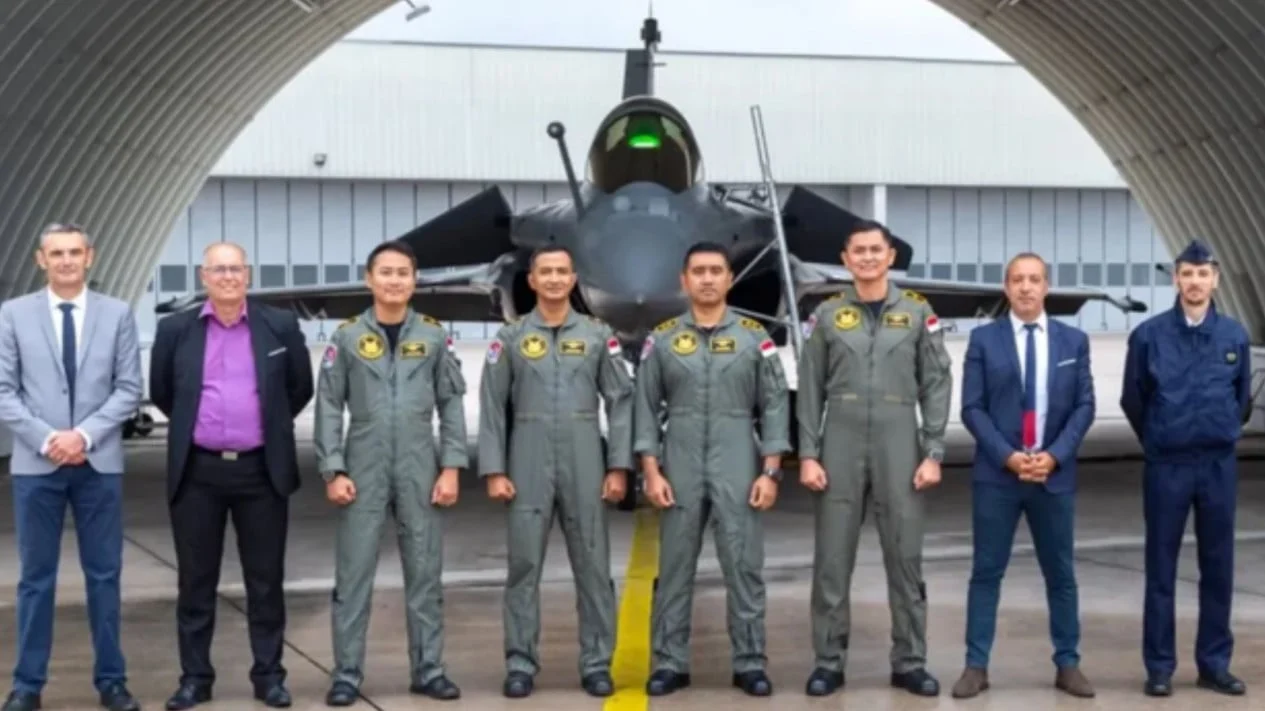 Pilot TNI AU Terbang Solo Rafale, Siapkan Alutsista Baru Sambil Asah Kemampuan Helikopter di Bogor