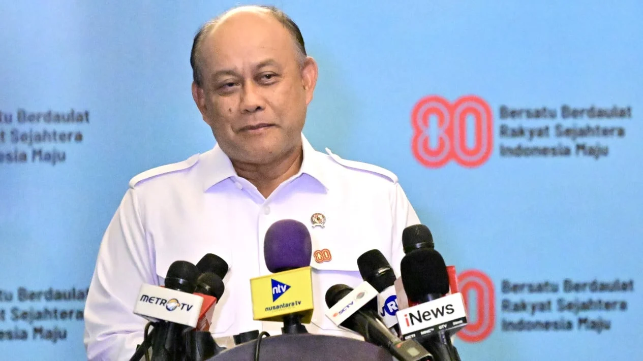 Polemik BGN Memanas: Fernando Emas Desak Prabowo Pecat Dadan Hindayana Sambil Energi Indonesia Raih Peringkat Kedua Dunia