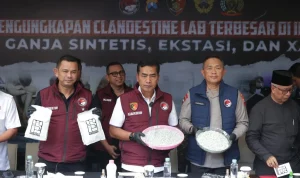 Polisi Gerebek Pabrik Ekstasi 1 Ton di Wonolopo, Mijen: Tiga Tersangka Diamankan