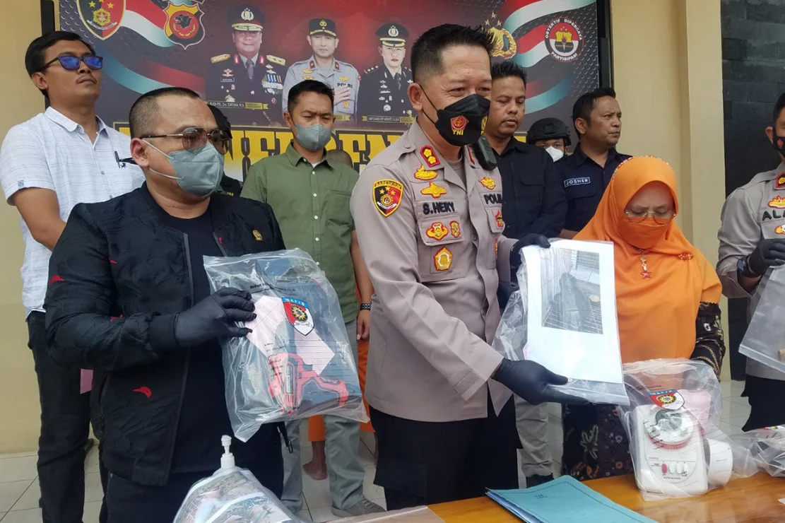 Polres Tasikmalaya Ungkap Penyerahan Pelaku Penganiayaan Kiai di Cikatomas, Janjikan Penanganan Transparan