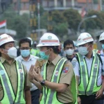 Proyek Dikebut: Teddy Cek Progres Hunian Layak untuk Warga Pinggir Rel Senen