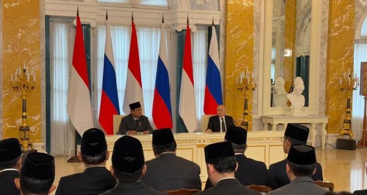 Putin Janjikan Dukungan Penuh untuk Iran dalam Pertemuan Strategis di St. Petersburg