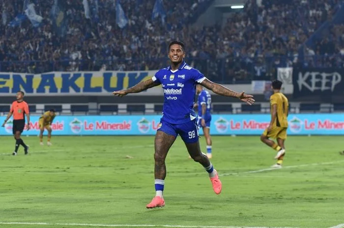 Ramon Tanque Gacor Usai Pilates: Mesin Gol Baru Persib Bandung Menggebrak Super League