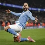 Rayan Cherki Bawa Manchester City Unggul dalam Duel Panas melawan Arsenal di Etihad