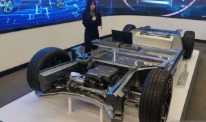 Revolusi Taksi Listrik: BYD e7 Resmi Hadir dengan Blade Battery Generasi Baru