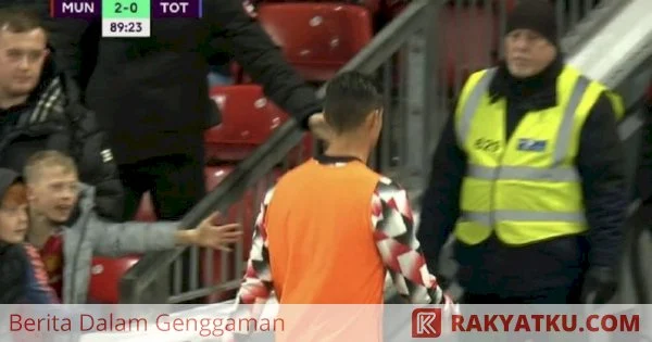 Ronaldo Langsung Menggiring Diri ke Ruang Ganti, Bukan Karena Ngambek, Ini Penjelasan Lengkapnya