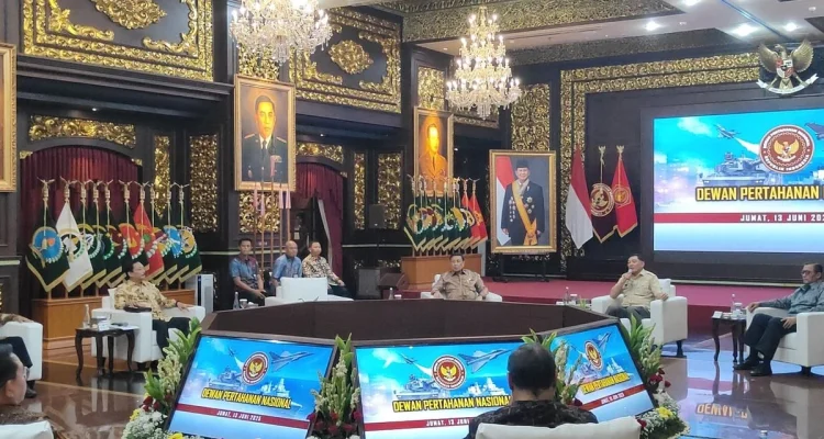 Silaturahmi Menhan Sjafrie dengan Purnawirawan TNI: Gatot, Dudung, dan Wiranto Hadir dalam Ajang Strategis