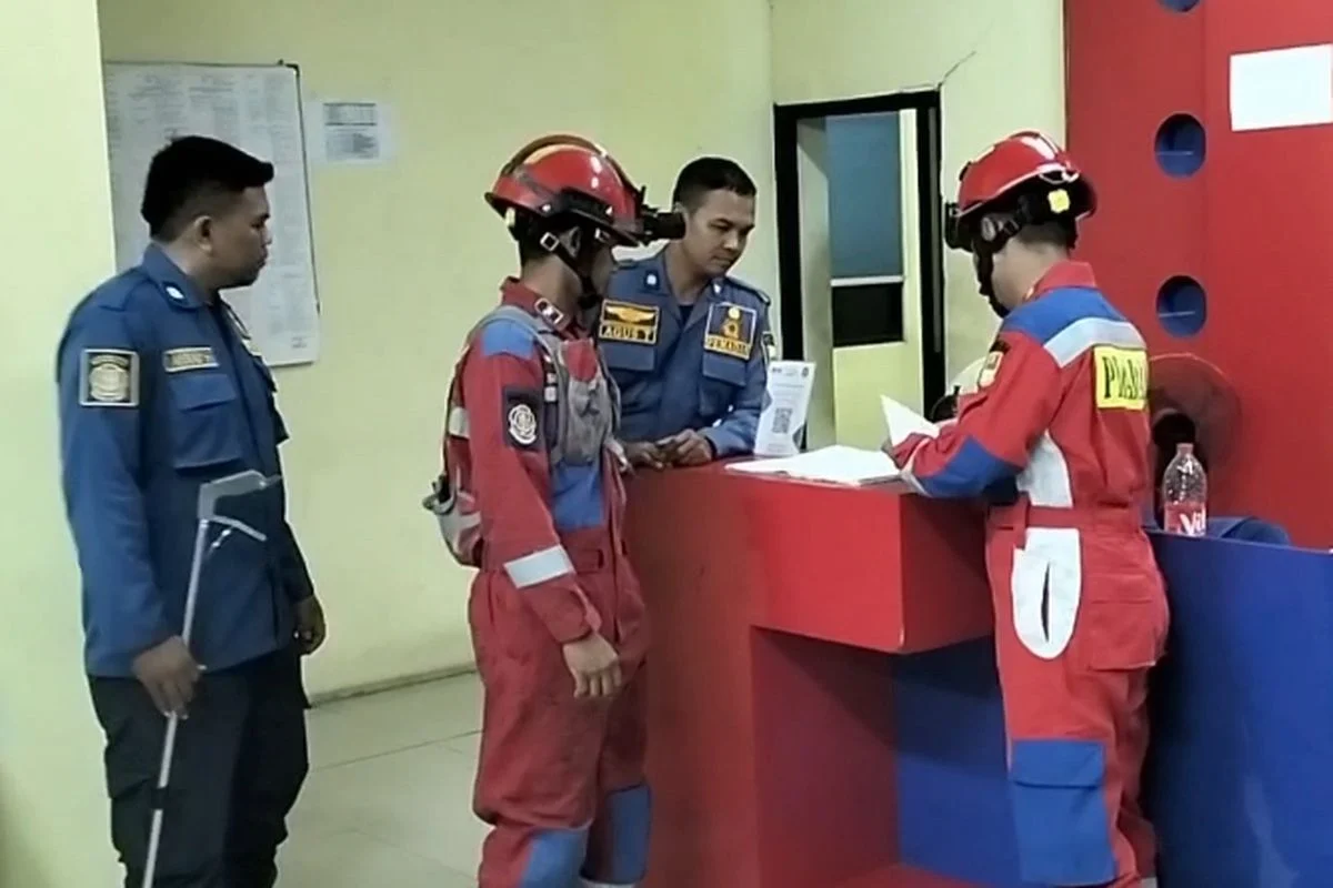 Skandal Debt Collector Pinjol: Ambulans dan Damkar Dijebak dalam Penipuan Layanan Darurat