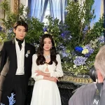 Song Hye Kyo Memukau di Chaumet High Jewellery Gala: Gaya Pink Elegan yang Menggoda dan Perbandingan dengan Li Bingbing serta Sophie Marceau