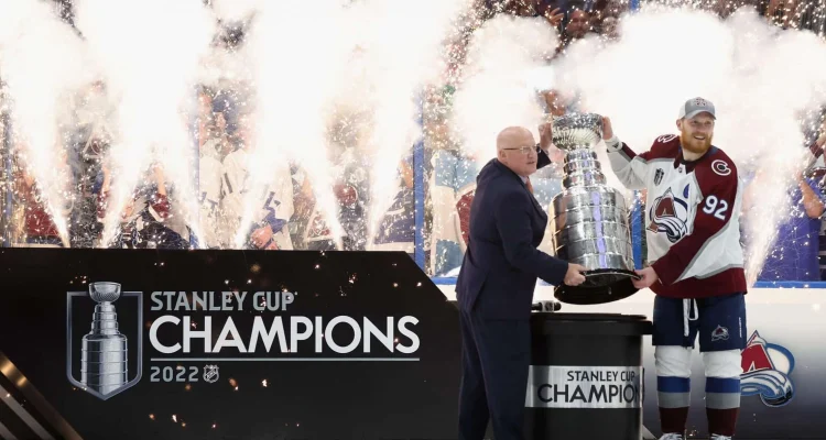 Stanley Menggebrak: Saham Meroket, AI Bentuk Masa Depan Chip, dan Drama Stanley Cup Mengguncang Pasar