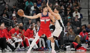 Stephon Castle Bikin Geger di Playoff: Cedera Tangan, Insiden dengan Deni Avdija, dan Dampaknya bagi Spurs vs. Blazers