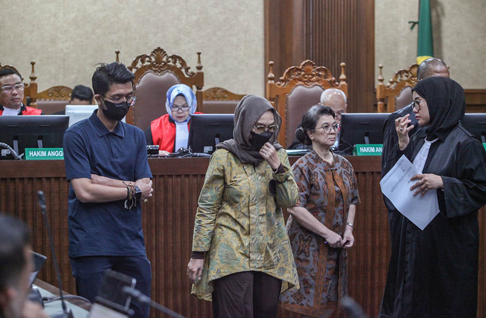 Terungkap: Istri dan Dua Anak Ko Erwin Ditangkap Bareskrim, Simak Detail Penangkapan dan Penyitaan Aset