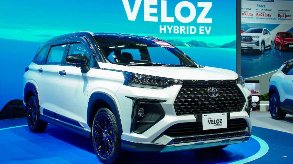 Toyota Veloz Hybrid 2026: MPV Paling Irit dengan Fitur Mewah, Harga Kompetitif!