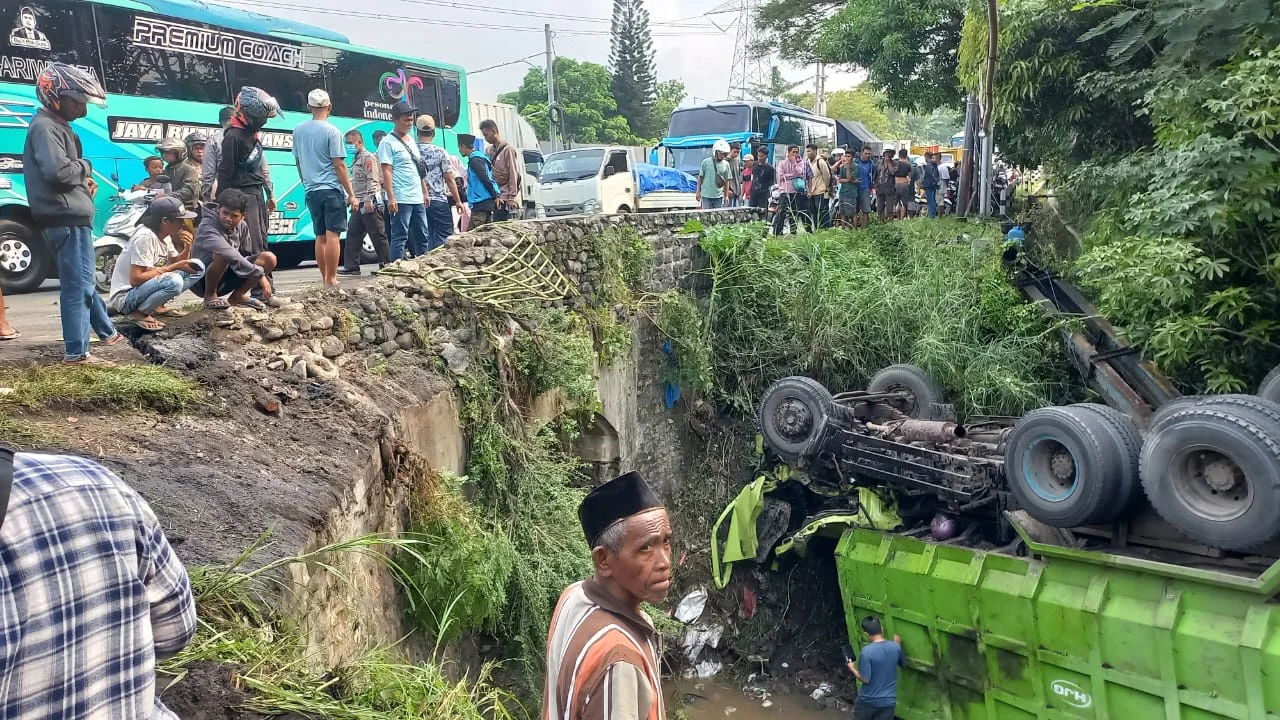 Tragedi Rem Blong di Probolinggo: Kecelakaan Beruntun Probolinggo Membawa Empat Nyawa ke Kematian