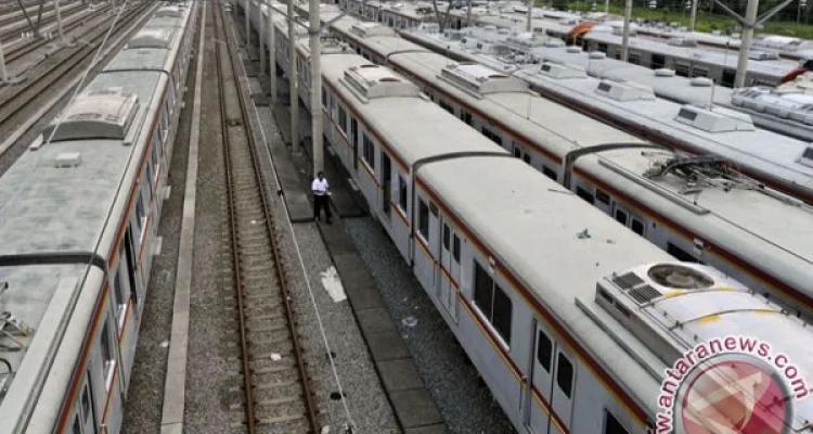 Trauma Kecelakaan KRL Bekasi: Penumpang Beralih ke Gerbong Tengah demi Keamanan