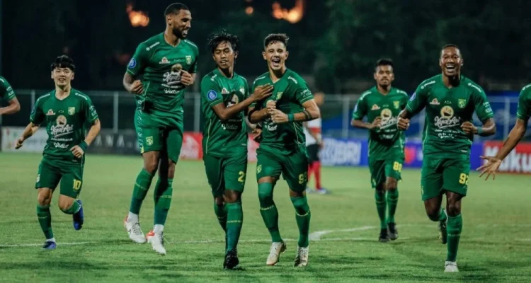 Trio MBG Kembali di Panggung Derbi Suramadu: Prediksi Bonek tentang Line‑Up Persebaya yang Mengguncang