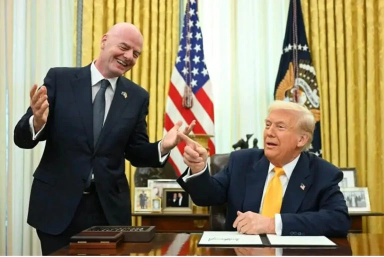 Trump Guncang Dunia: Blokade Hormuz, Impeachment Kedua, dan Tekanan di Piala Dunia 2026