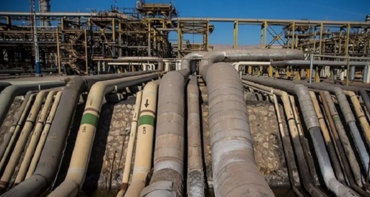 Trump Prediksi Semua Pipa Minyak Iran Bakal Meledak: Apa Penyebabnya?