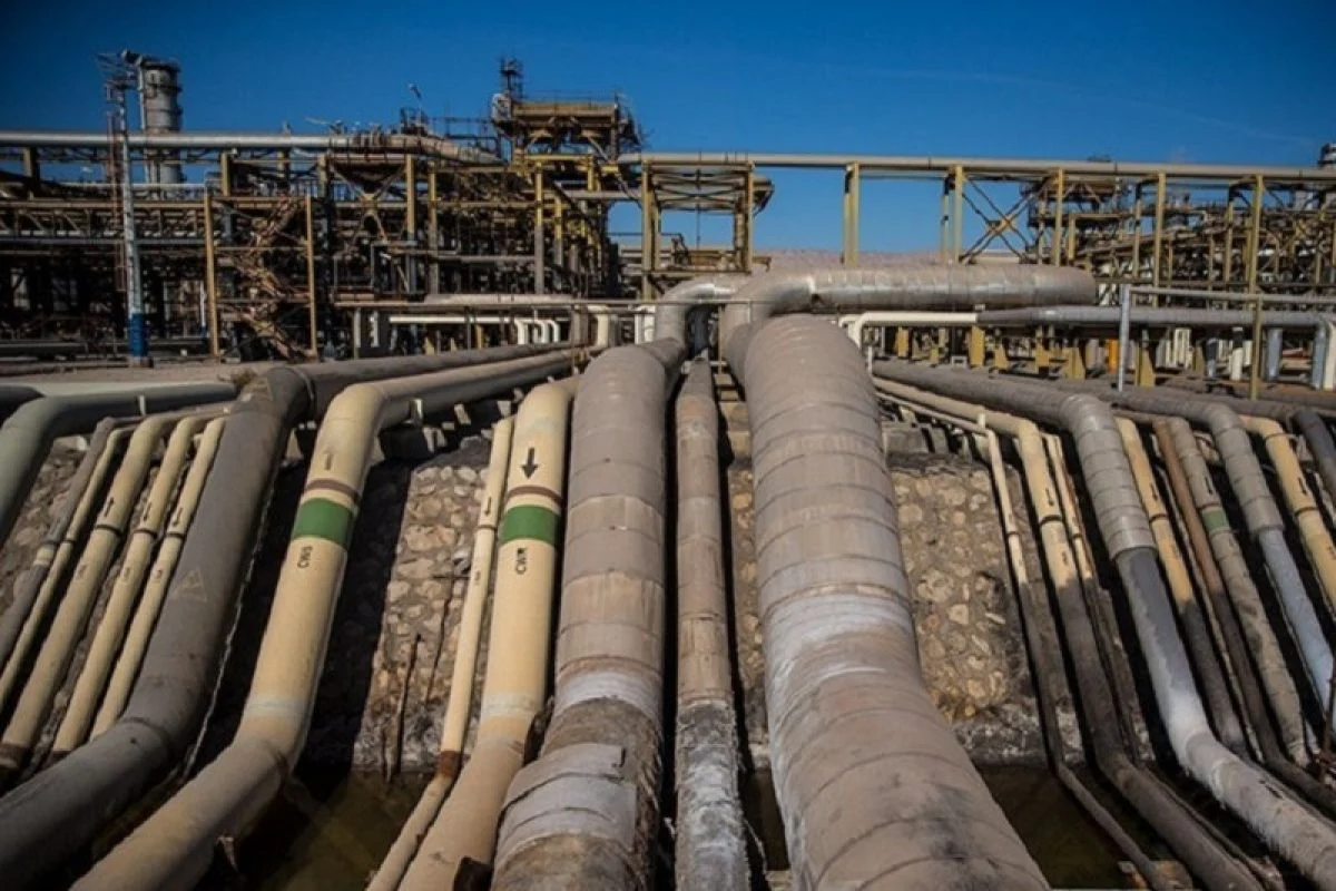 Trump Prediksi Semua Pipa Minyak Iran Bakal Meledak: Apa Penyebabnya?