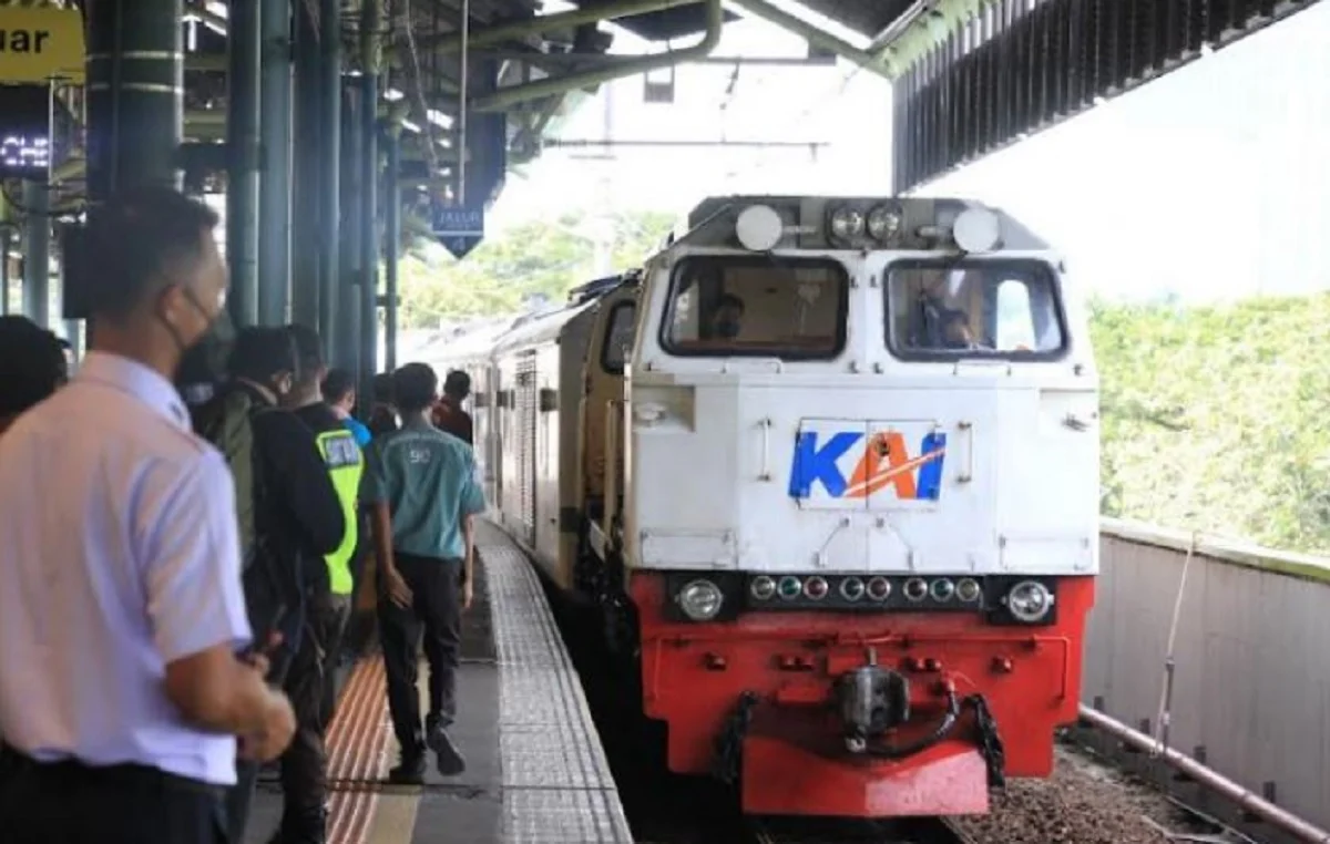 Viral! Penumpang Masak Mi Instan di Gerbong KA Gunungjati, KAI Lakukan Penelusuran Mendalam