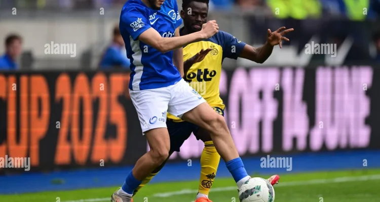 Zakaria El Ouahdi Goyang KRC Genk ke Puncak Playoff Eropa Belgia dengan Gol dan Assist