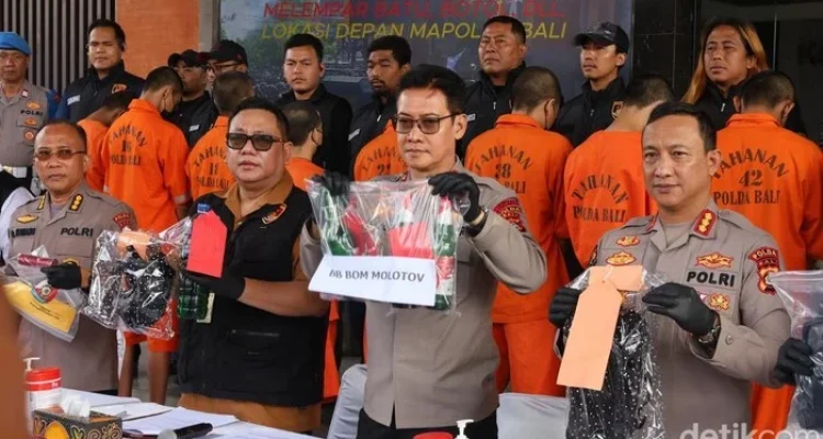 101 Orang Ditangkap: Rencana Bom Molotov dan Kerusuhan di Demo May Day 2026 Terungkap
