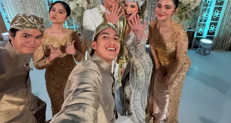5 Foto Alyssa Daguise yang Menggemparkan di Akad Nikah El Rumi & Syifa Hadju