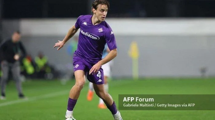 ACF Fiorentina Hadapi Tantangan di Lapangan dan di Luar Lapangan