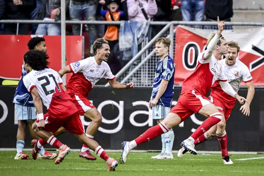 Ajax Menang Telak atas FC Utrecht dalam Perebutan Tiket Conference League
