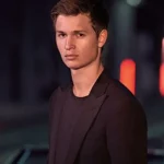 Ansel Elgort: Bintang Muda Hollywood yang Menginspirasi
