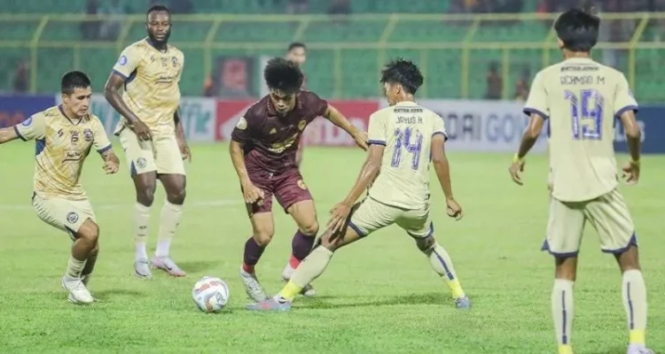 Arema FC Mengalahkan PSM Makassar dengan Skor 3-0