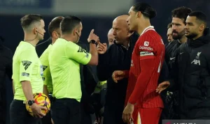 Arne Slot Menghadapi Masa Depan yang Tidak Pasti di Liverpool