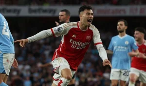 Arsenal Memimpin Liga Inggris dengan Keunggulan 5 Poin, Manchester City Gagal Menyusul di Laga Krusial