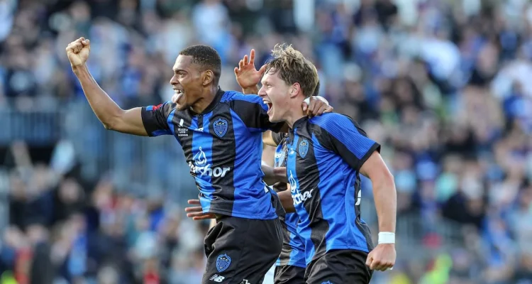 Auckland FC Siap Tuan Rumah Grand Final A-League Melawan Sydney FC