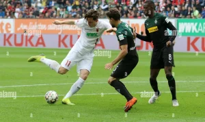 Augsburg Menghancurkan Mönchengladbach 3-1, Michael Gregoritsch Menjadi Pahlawan