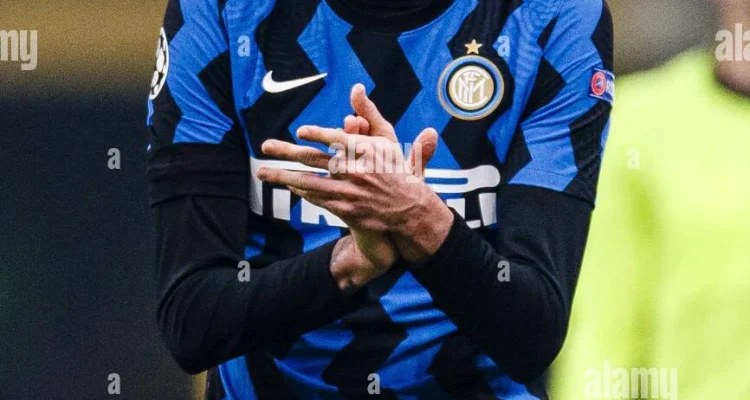 Barcelona Mengincar Alessandro Bastoni, Namun Ketidakpastian Inter dan Rencana Plan B Romero Mengguncang Pasar Transfer