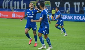 Bojan Hodak Pastikan Persib Ambil Puncak Klasemen, Borneo FC Tak Akan Menghalangi Hattrick Juara