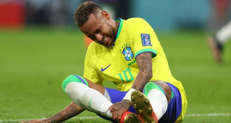 Cedera Paha Neymar Memicu Kekhawatiran Sebelum Piala Dunia