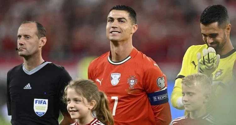 Cristiano Ronaldo Diprediksi Bermain Bersama Anaknya di Piala Dunia 2030