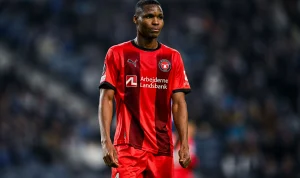 Crystal Palace Siapkan Lelang Besar untuk Bek Midtjylland Ousmane Diao