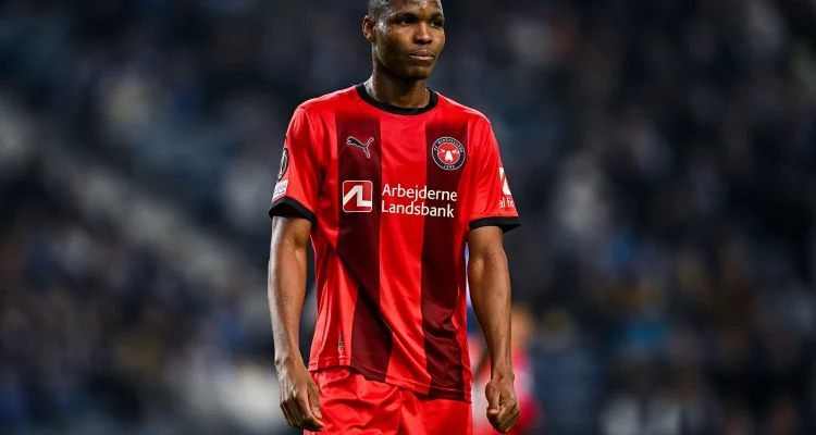 Crystal Palace Siapkan Lelang Besar untuk Bek Midtjylland Ousmane Diao